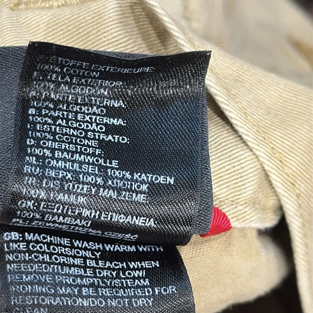 The North Face Men's Beige Flat Front Shorts